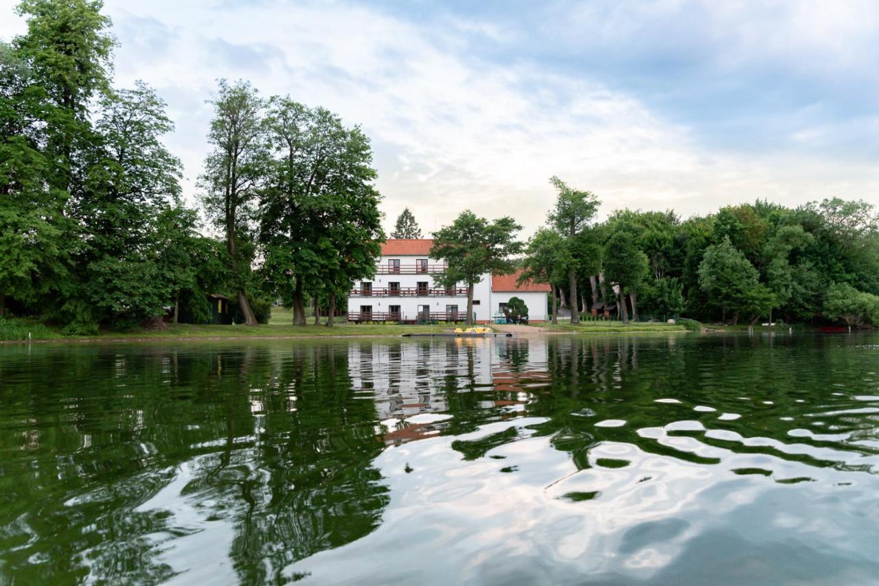 Gosciniec Zielony Domek Мронгово Екстериор снимка